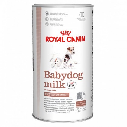 Cutie cu Royal Canin Babydog Milk pe fond alb