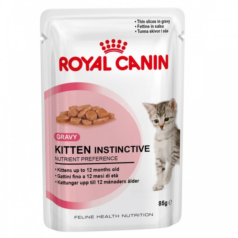 Plic cu hrana umeda Royal Canin Kitten Instinctive pe fond alb