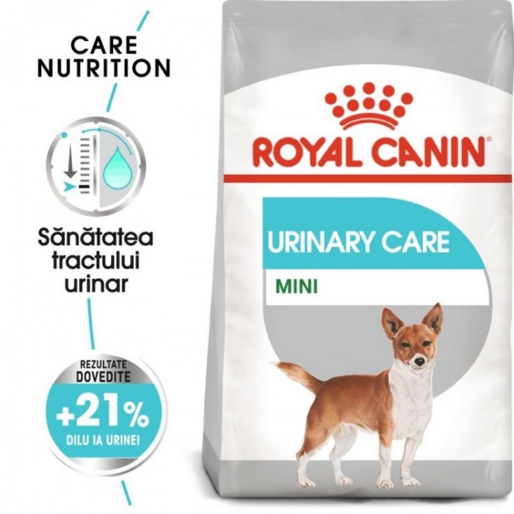 Punga cu hrana uscata Royal Canin Urinary Care Mini pe fond alb