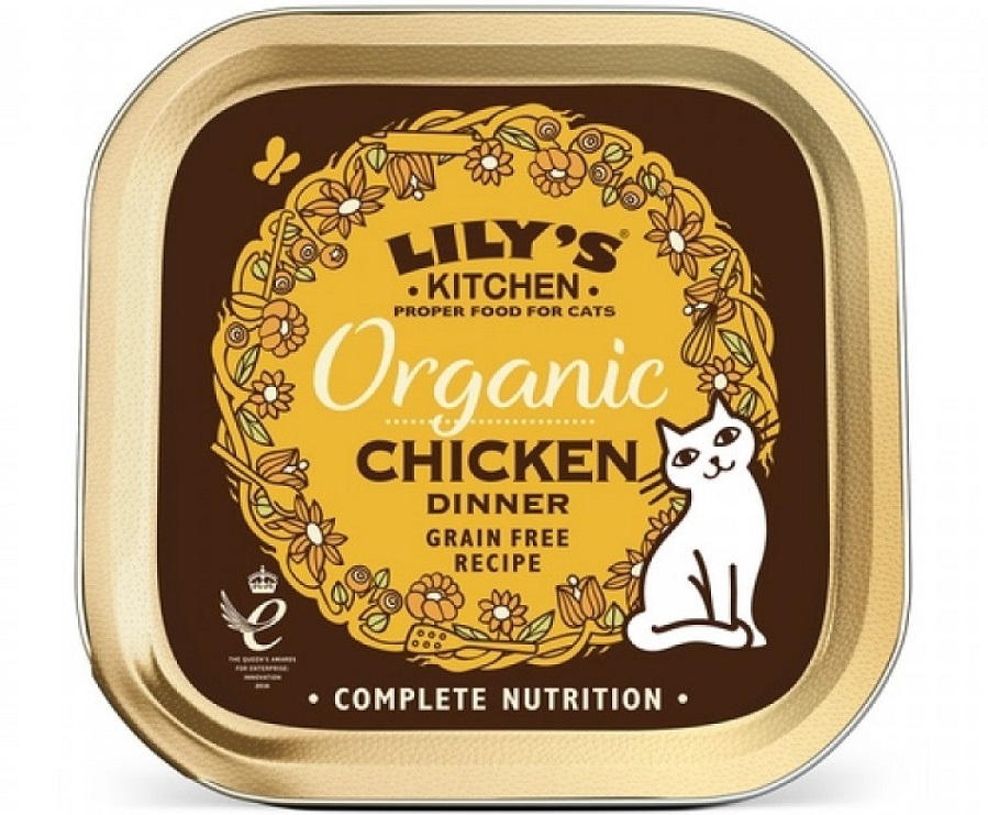Conserva cu hrana Lily’s Kitchen, Adult Organic Chicken pe fond alb